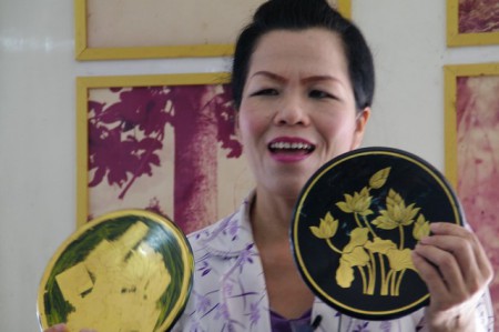 Fabrique d'objets en laque noire